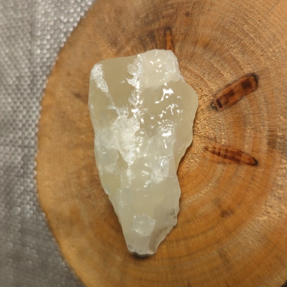 Yellow Calcite Piece - Picture 3 of 4